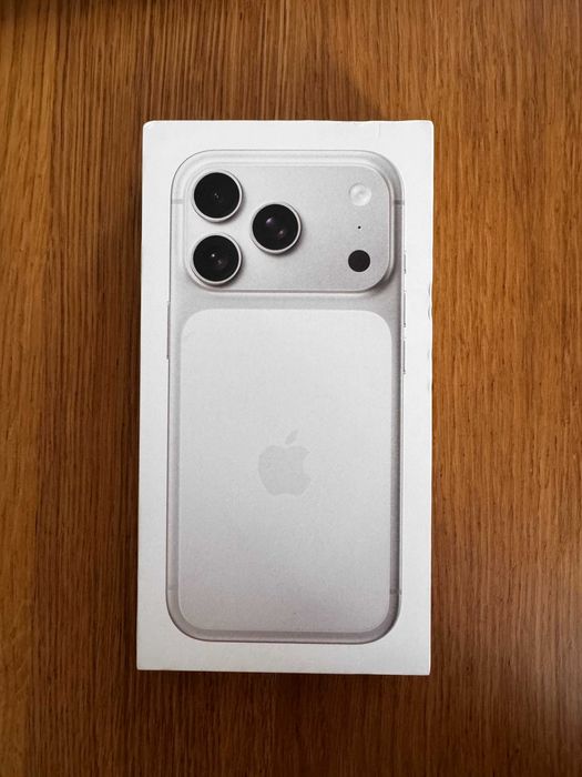 iPhone 17 Pro, Silver, 256 GB + USB-C кабел