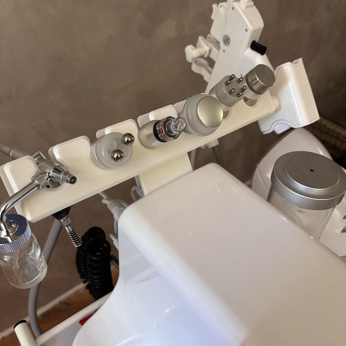 Aparat hidrodermabraziune 7 în 1 + mască LED + cărucior, nou, nefolosit