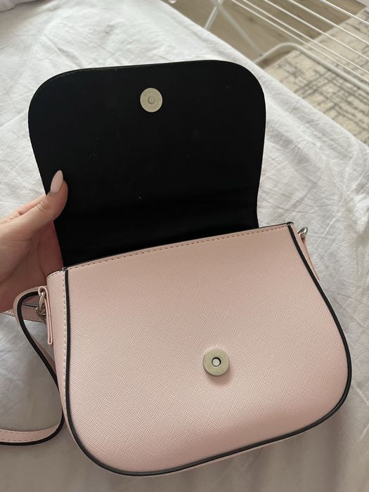 Чанта в пастелно розово