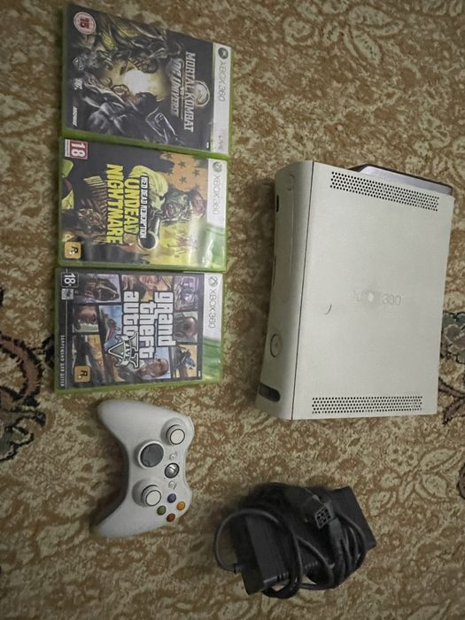 Продам срочно икс боккс 360