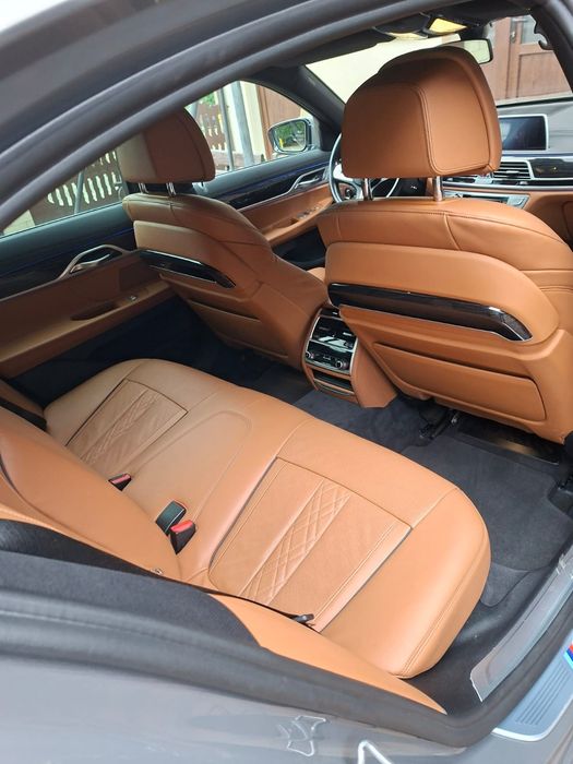 BMW seria 7  2019