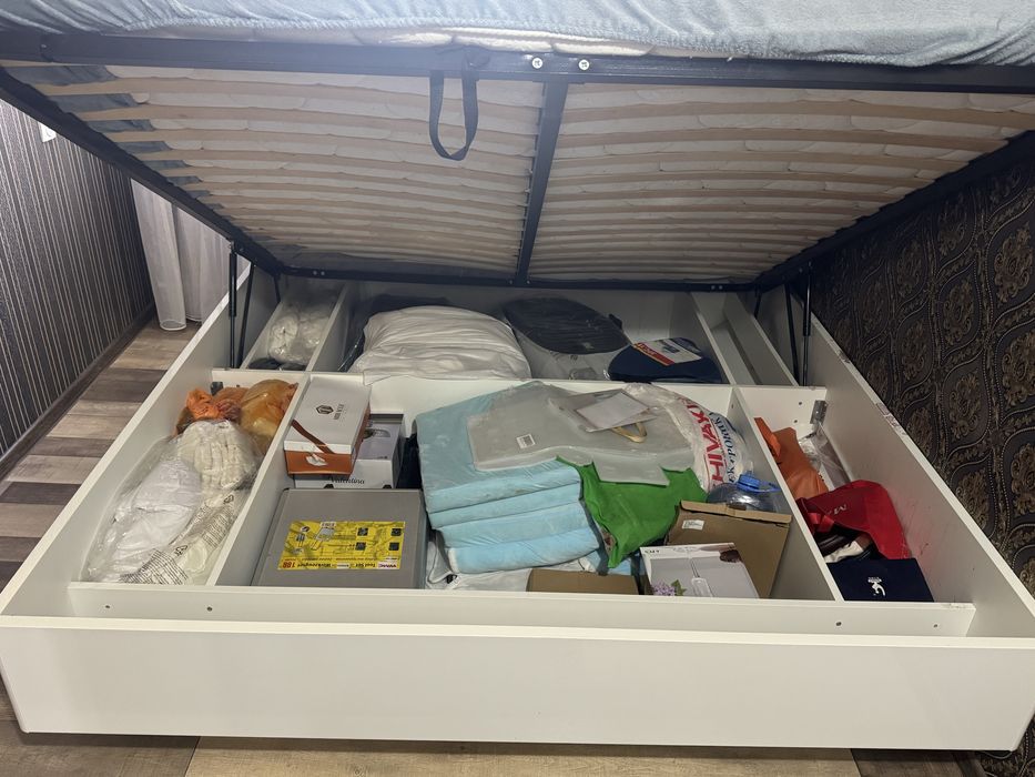 Продам кровать  двух спалка