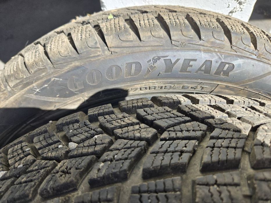 Goodyear зимни гуми за bmw i3 2 броя