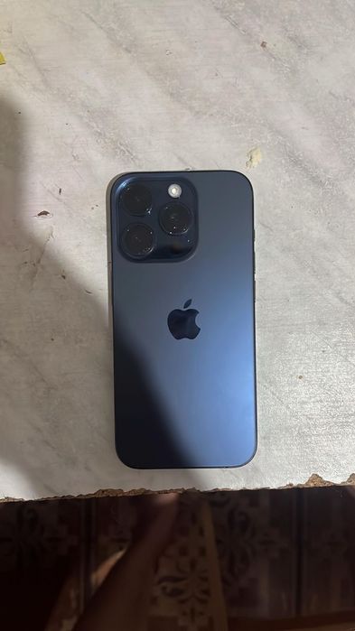 Продам айфон 15 про