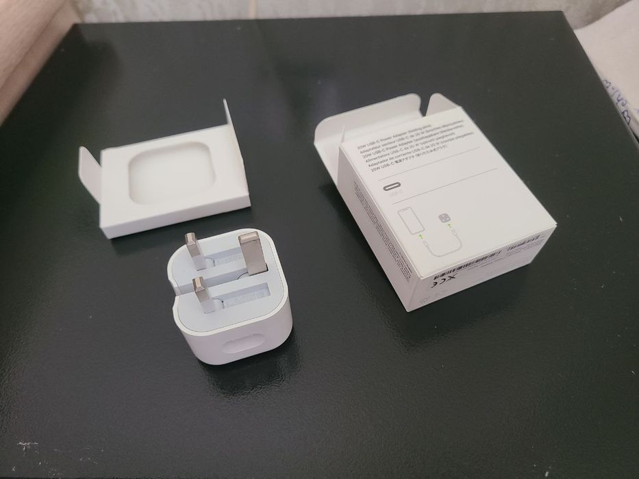 Продаётся 20W USB-C Adapter