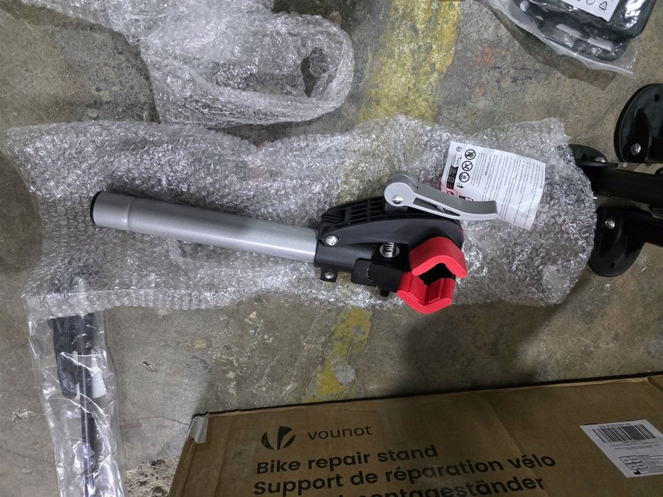 Suport de reparatii pentru bicicleta cu inaltime reglabila si clema rotativa 360 grade VOUNOT