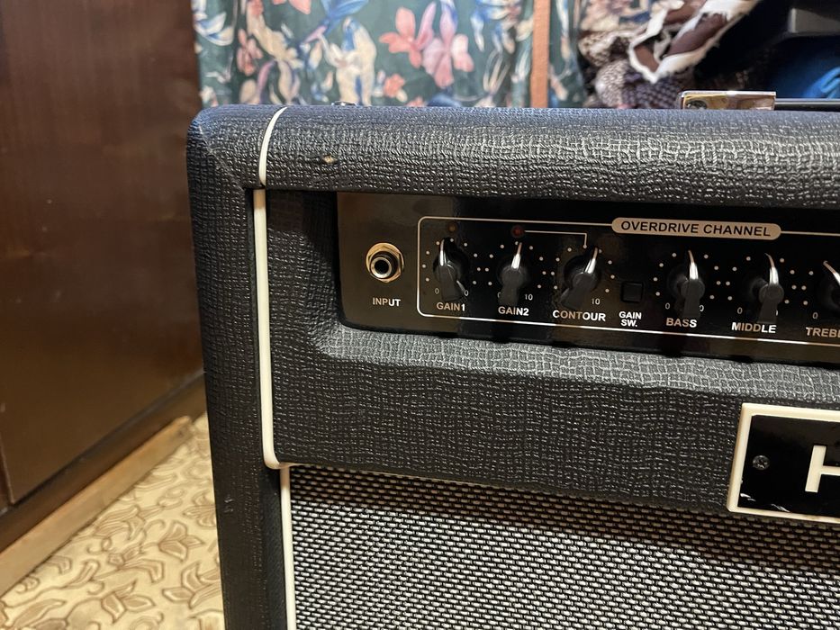Нов Hiwatt Maxwatt G100 112R (Комбо)