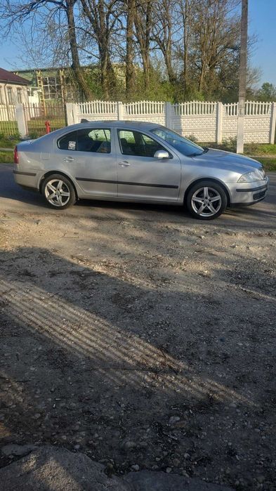 Vând Skoda Octavia 2