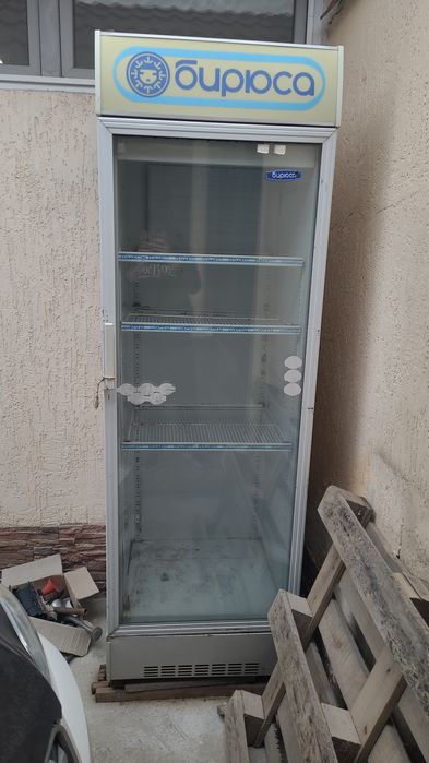 Продам холодильники полки