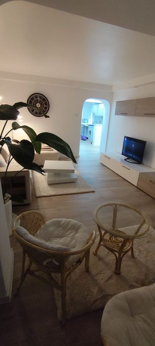 De vânzare apartament 2camere complet mobilat și utilat Republicii zona Caraiman