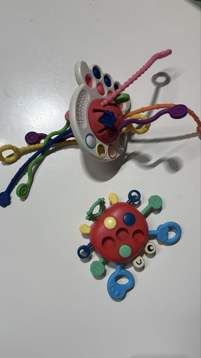 Продам развивающие игрушки