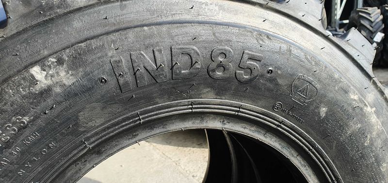 Cauciucuri noi 12.5/80-18 noi industriale de la OZKA 14PR WYX1