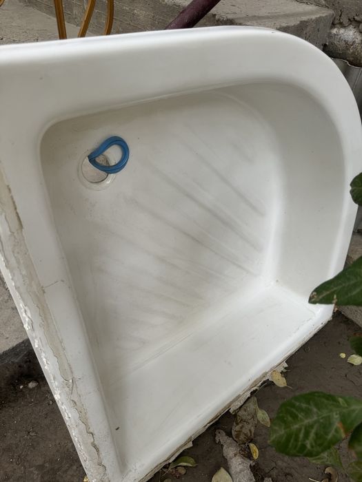 Vanna dlya padona i kresla dlya salona