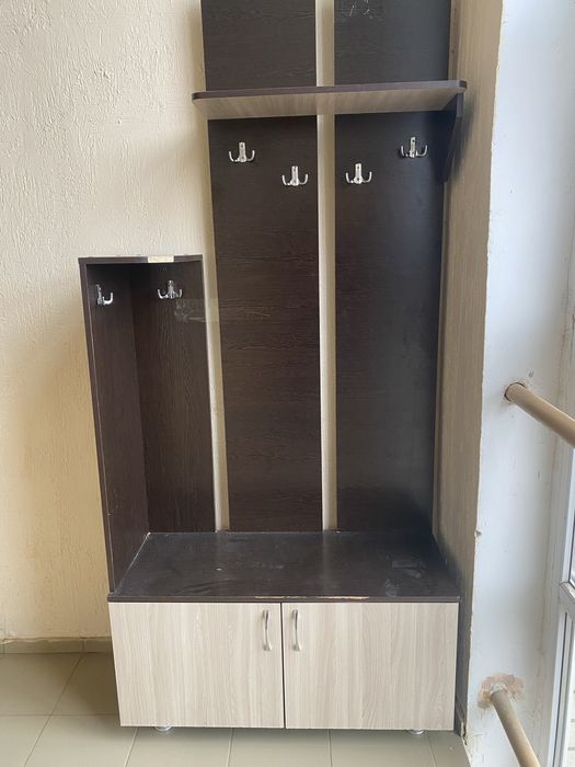 Продам прихожию , вешалку для прихожей