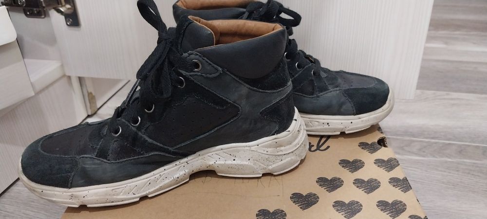 Продам ботиночки