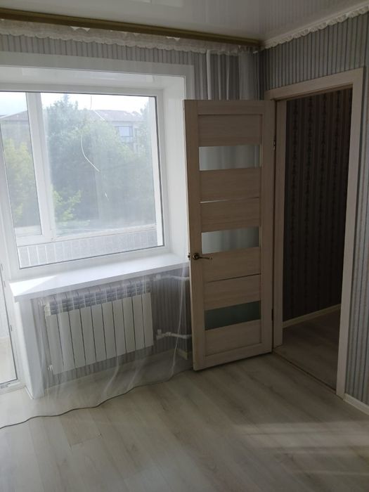 Продам 2хком квартиру район Айсберга.
