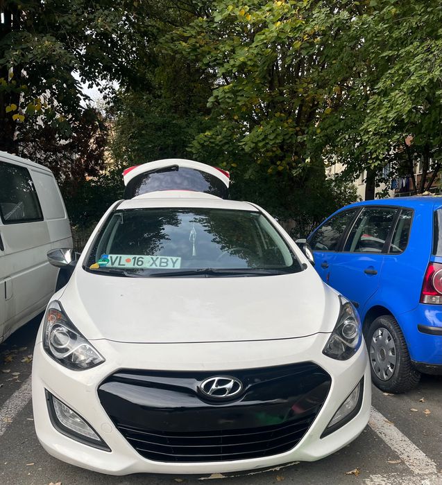 Hyundai y30 2012