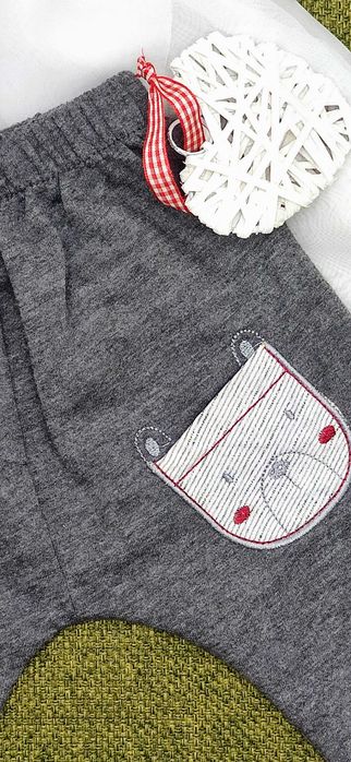 Set HIPPIL BABY compus din pantaloni, hanorac cu gluga, bluza