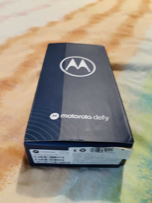 Motorola Defy - Може да се ползва, чисто нова батерия!