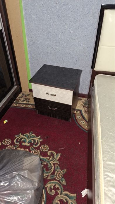 Спалний мебел сотилади.