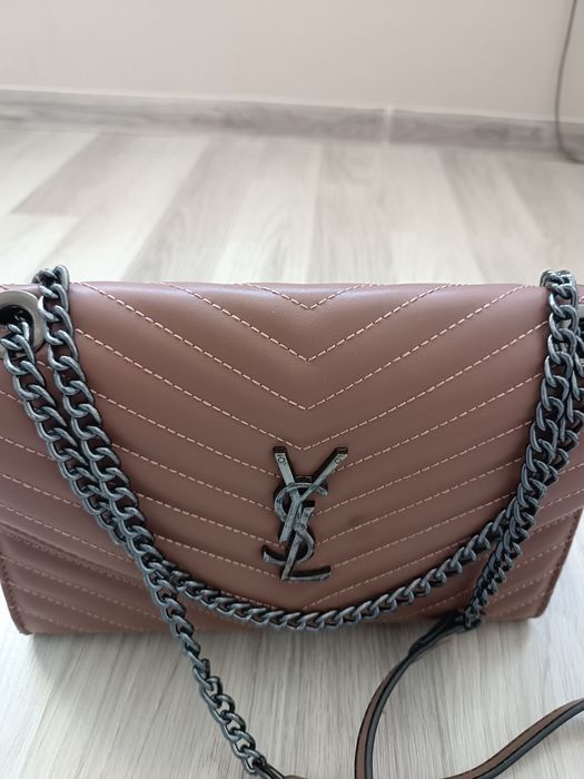 Дамска чанта през рамо