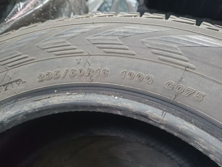 Продам шины б/у в хорошем состоянии