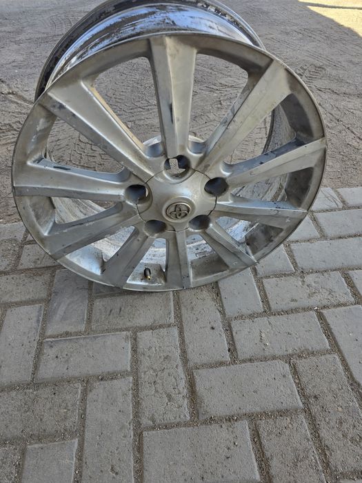 Продам диск тойота R 20