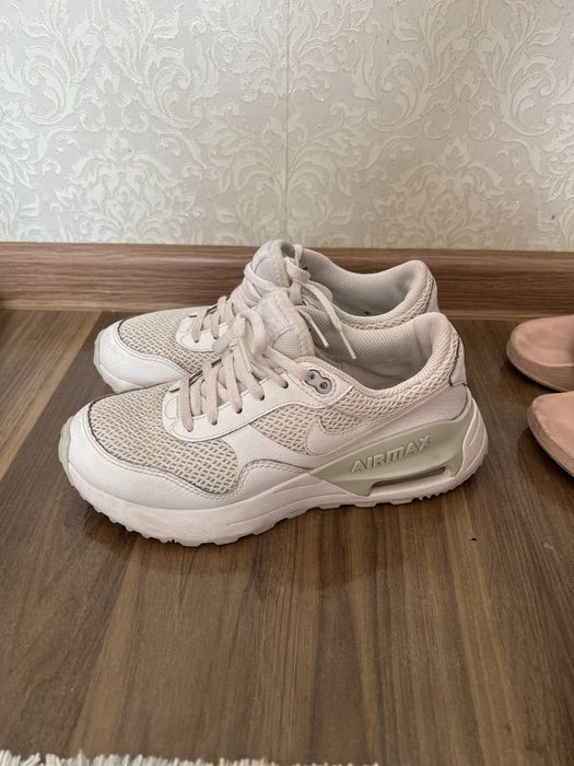 Обувь разная кеды