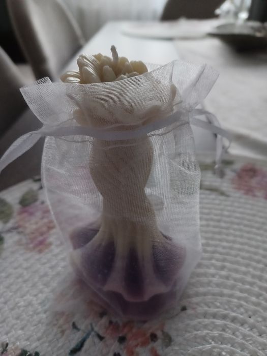 Vând  lumânări  handmade pentru   mărturii , nuntă sau botez.