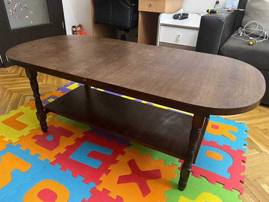 Дървена разтегателна маса