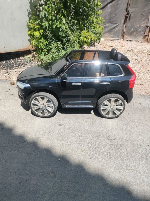 Продам  детскую машину