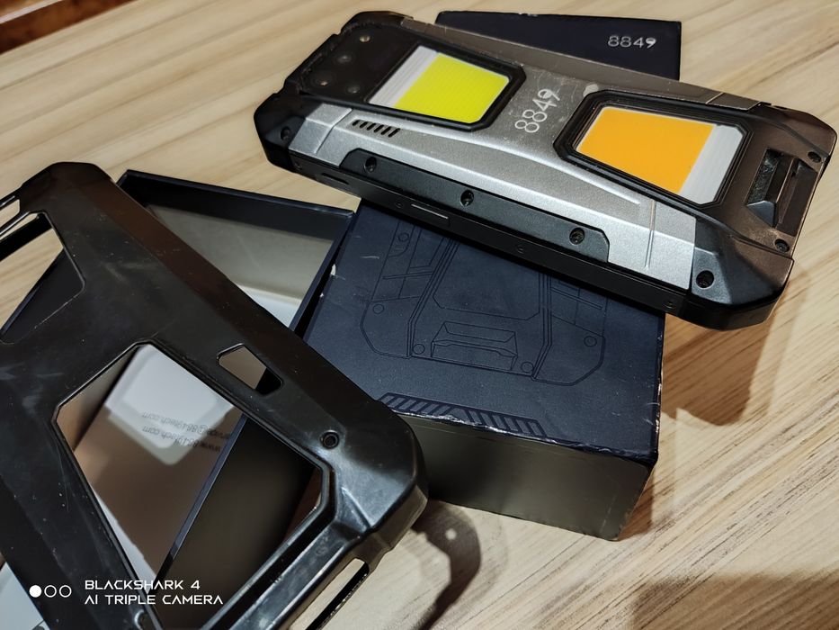 Tank 2 Unihertz проектор продава/бартер