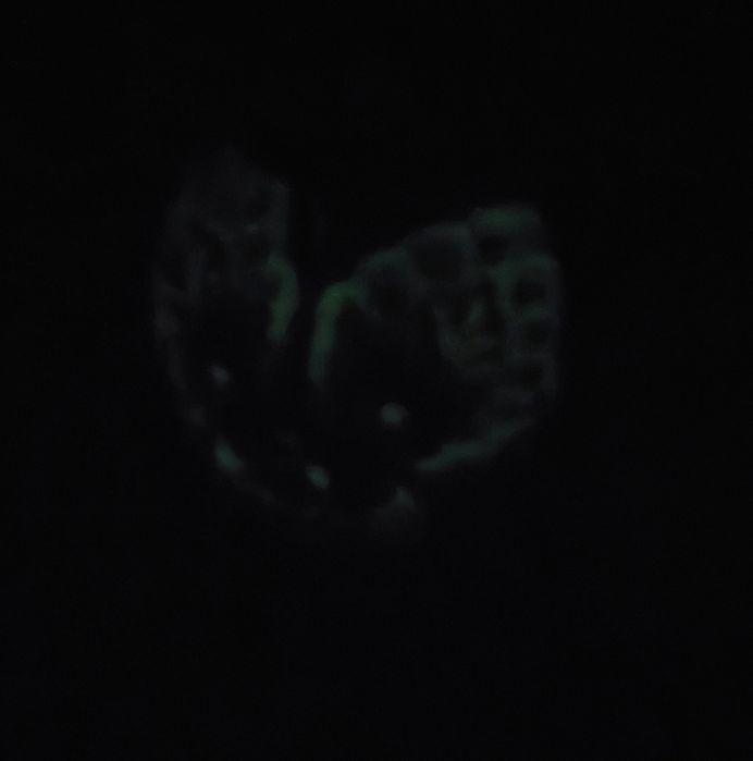 Старинная елочная игрушка светящаяся в темноте