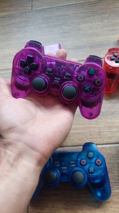 PlayStation 2 controller fără fir , wireless  , compatibile cu console de PlayStation 1 și PlayStation 2   .  Ps1  ps 2      ps 2   ps 1