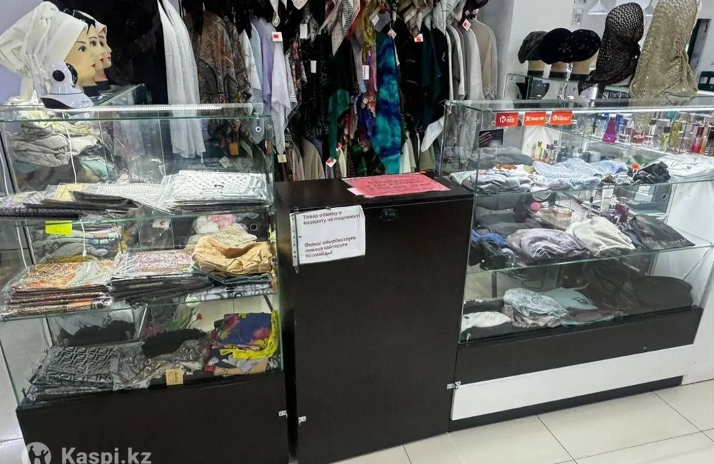 Продам витрины островок