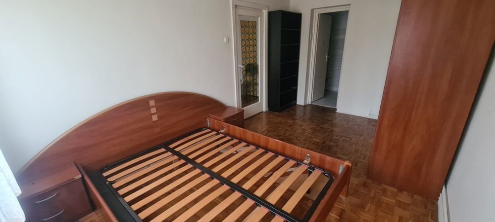 Vind apartamnt 2 camere zona centrala