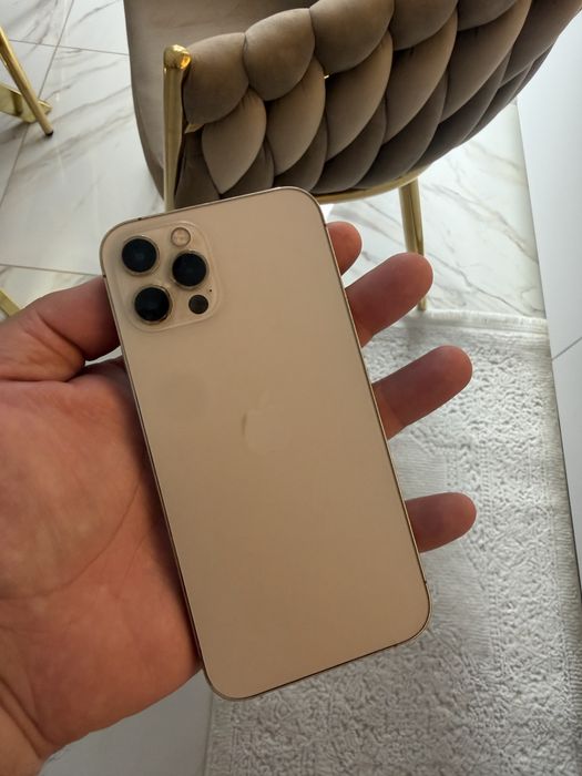 Iphone 12 pro 128 gb impecabil tinut numai in husa si folie