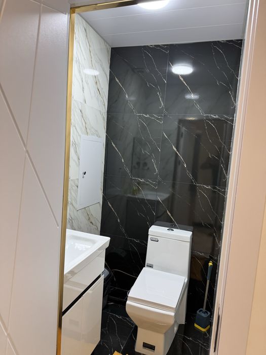 Сдается в аренду нежилоей 1 этаж в дол дороге.  СВОЯ!!!