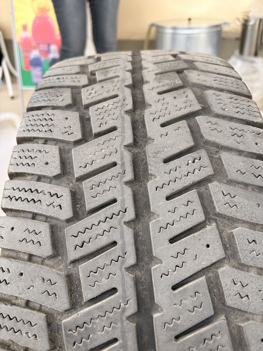 Зимни гуми 235/65 R16C