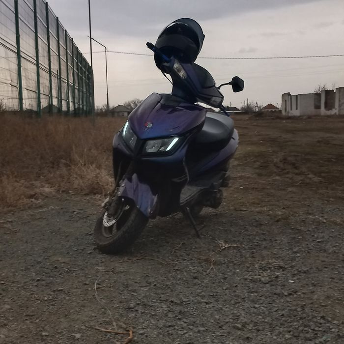 Скутер м8 125 кубов