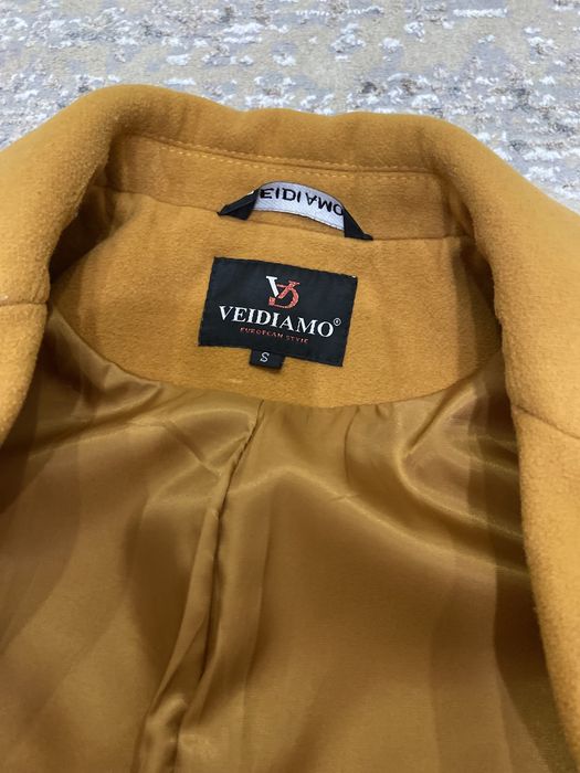 Пальто горчичный