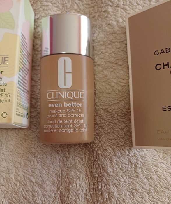 Фон дьо тен Clinique