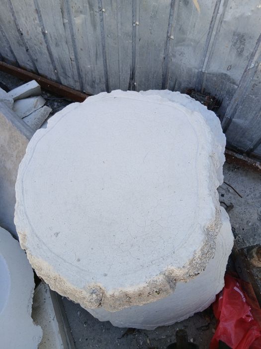 Vand pavaj si ghiveci de flori !