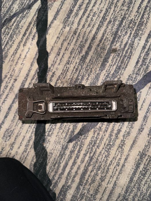 Блок управления на АУДИ МНОГО