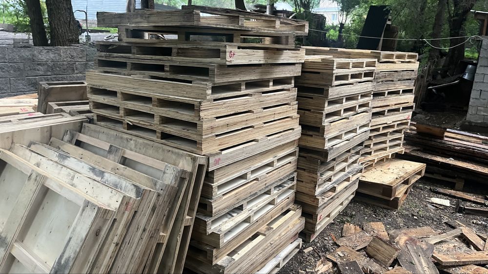 Продам палеты 1х1 цена 1200