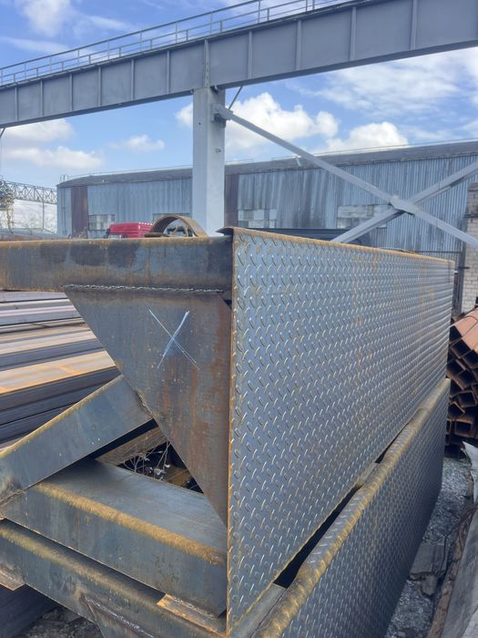 Стол металлический