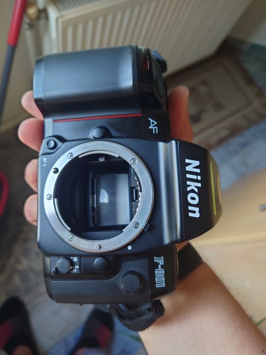 SLR Nikon AF F801 body