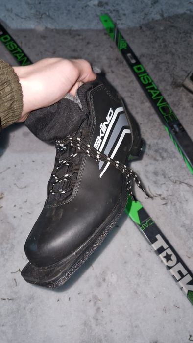 лыжи и ботинки, 180см ,ботинки на 40 размер