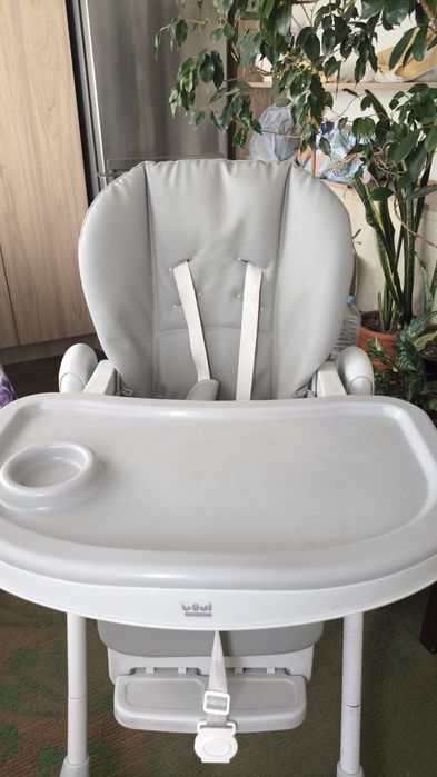 Детский стульчик для кормления