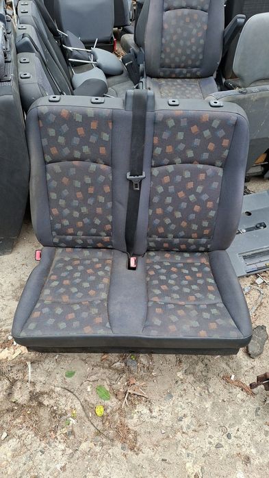 Под Наем Vito W639 двойна предна седалка